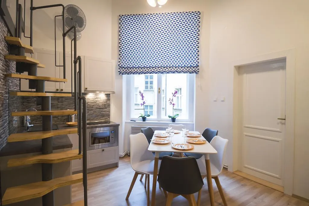 Design Apartment Havelska 프라하