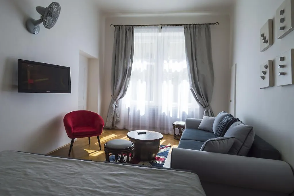 Design Apartment Havelska 프라하